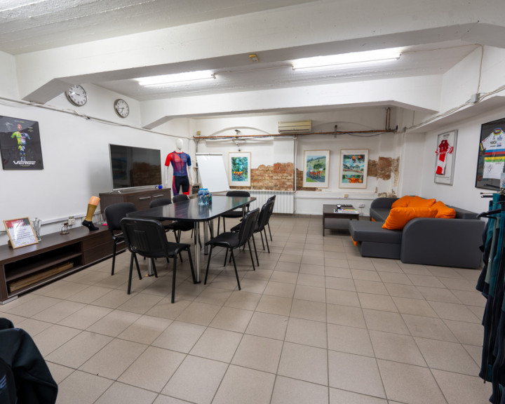 Building Magazyn Jelenia Góra Ludwika Waryńskiego