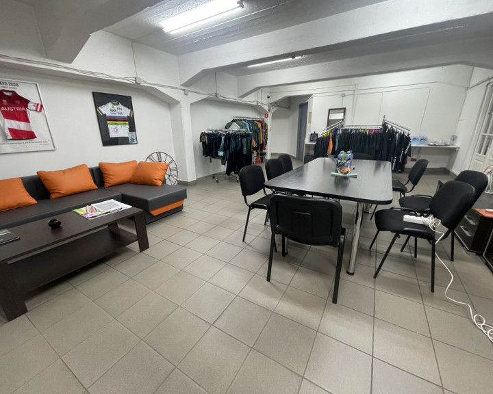 Building Magazyn Jelenia Góra Ludwika Waryńskiego